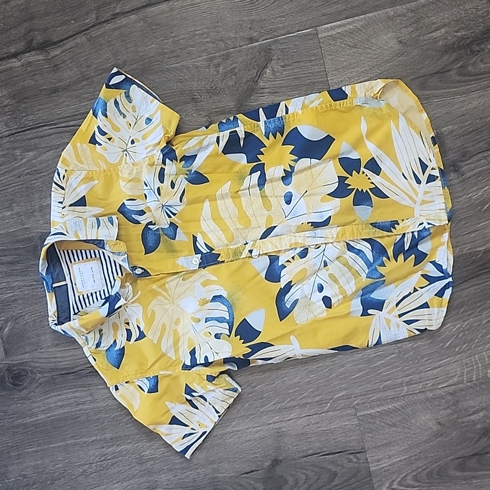Boys tropical shirt Size 11/12